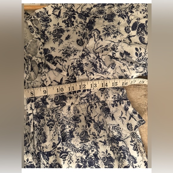 Tuckernuck Hyacinth House Blue Floral Tie Front Blouse M Cottagecore Ruffles - Picture 7 of 8